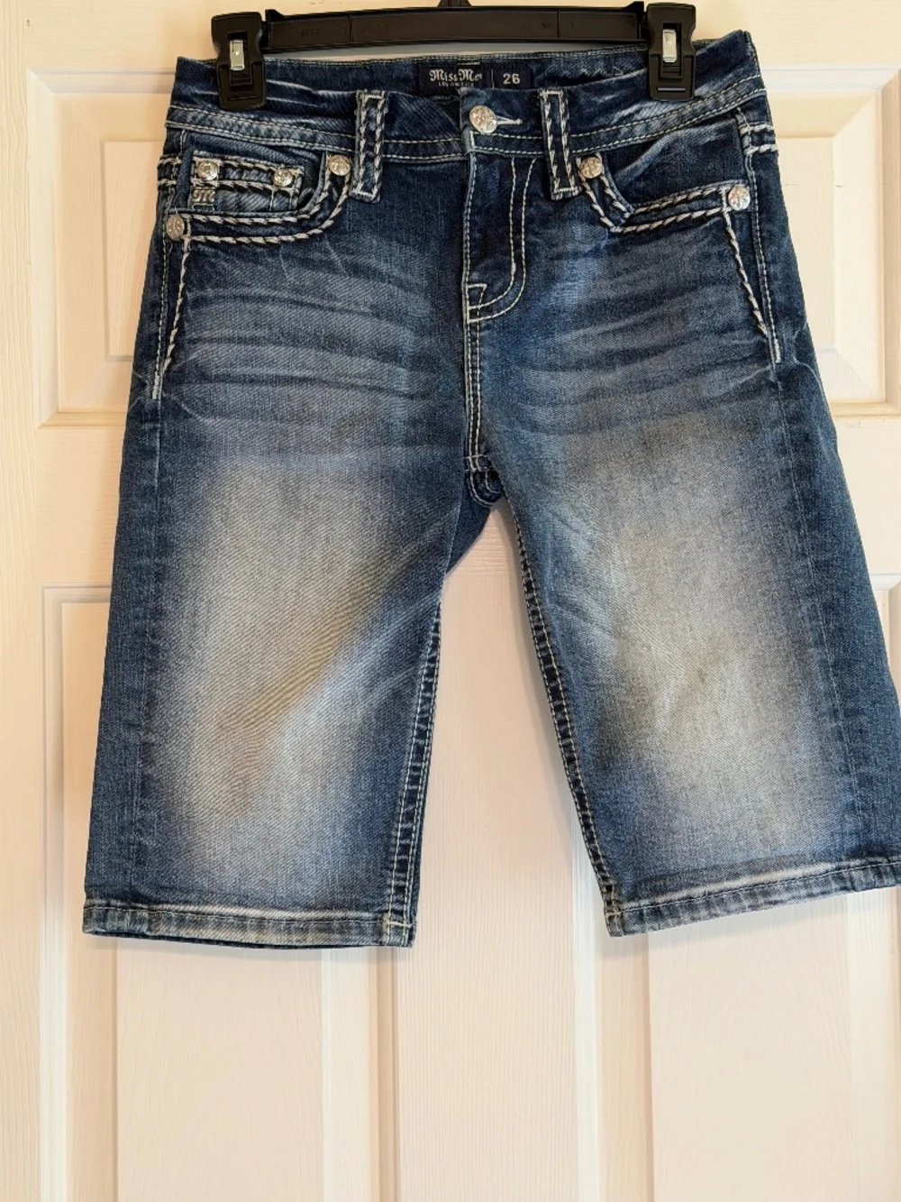 Miss Me Women's Blue Denim Bermuda Rhinestone Shorts 26 Mid Rise Medium Wash EUC